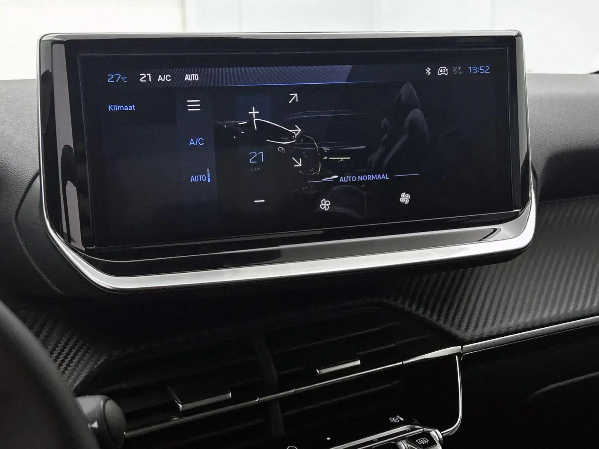 Allure 110pk Hybrid Automaat | Navigatie | 360 camera | Cruise control adaptief | Apple Carplay en Android auto draadloos