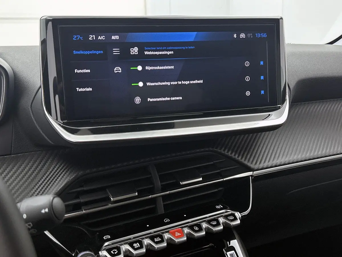 Allure 110pk Hybrid Automaat | Navigatie | 360 camera | Cruise control adaptief | Apple Carplay en Android auto draadloos