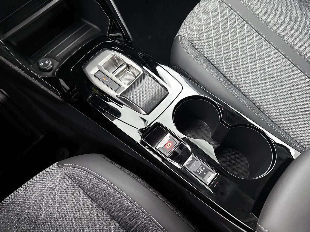 Allure 110pk Hybrid Automaat | Navigatie | 360 camera | Cruise control adaptief | Apple Carplay en Android auto draadloos