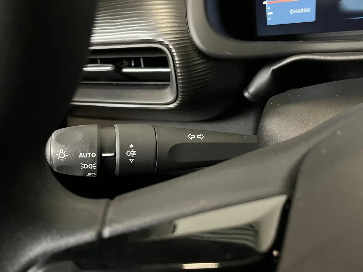 Longitude 54 kWh Navigatie Apple Carplay/ Android Auto Parkeersensor achter Cruise Control Stoelverwarming Full LED Virtual Cockpit Climate Control