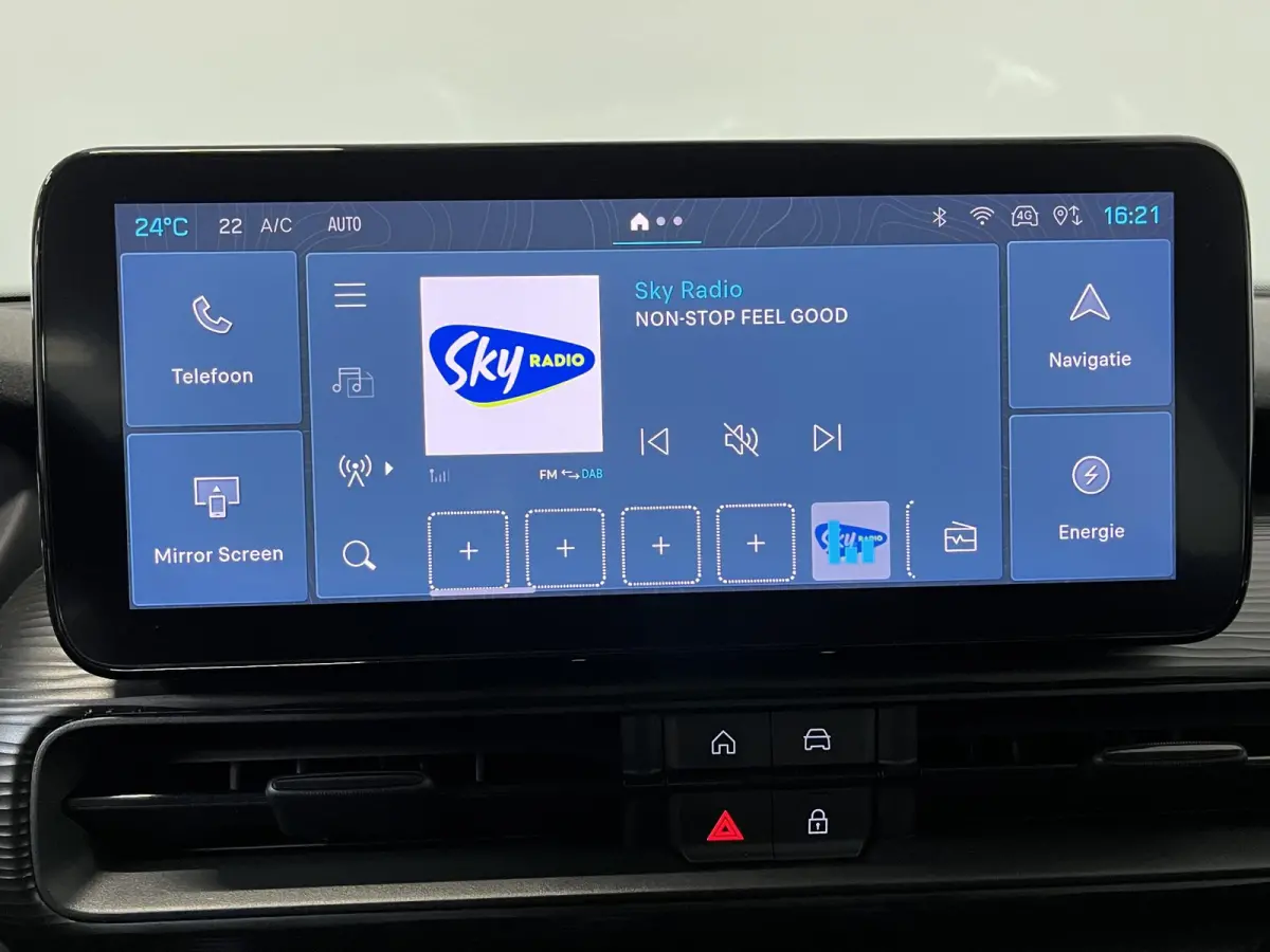 Longitude 54 kWh Navigatie Apple Carplay/ Android Auto Parkeersensor achter Cruise Control Stoelverwarming Full LED Virtual Cockpit Climate Control