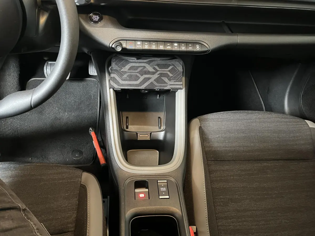 Longitude 54 kWh Navigatie Apple Carplay/ Android Auto Parkeersensor achter Cruise Control Stoelverwarming Full LED Virtual Cockpit Climate Control