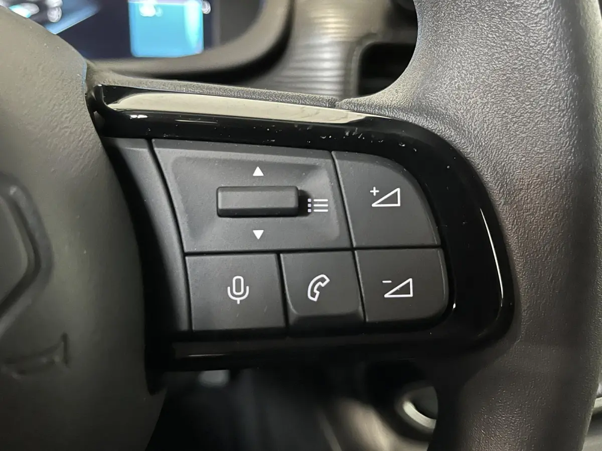 Longitude 54 kWh Navigatie Apple Carplay/ Android Auto Parkeersensor achter Cruise Control Stoelverwarming Full LED Virtual Cockpit Climate Control