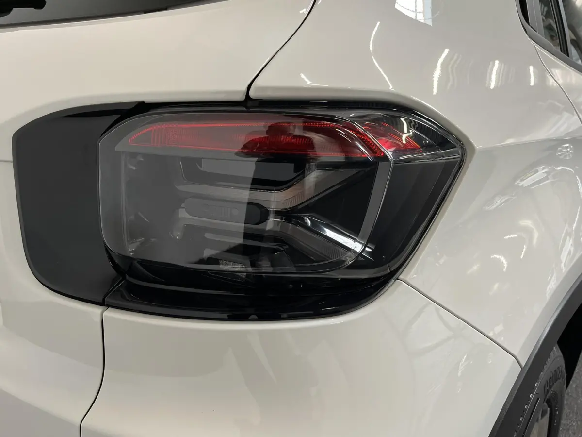 Longitude 54 kWh Navigatie Apple Carplay/ Android Auto Parkeersensor achter Cruise Control Stoelverwarming Full LED Virtual Cockpit Climate Control