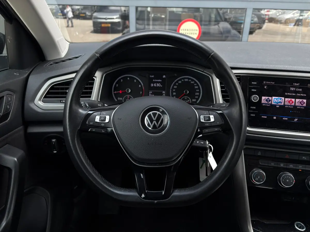 1.0 TSI 110 pk Style | Parkeersensoren | Navigatie | Cruise control adaptief |