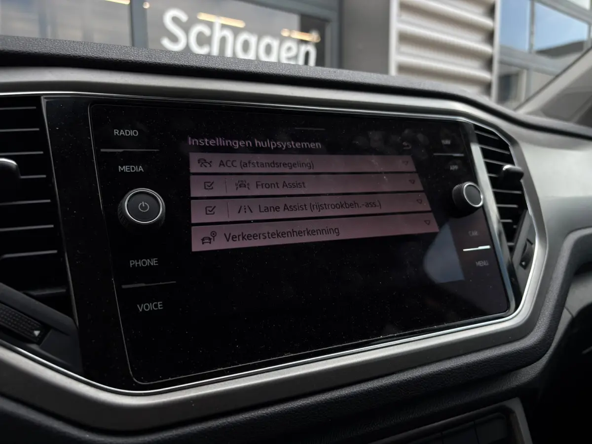 1.0 TSI 110 pk Style | Parkeersensoren | Navigatie | Cruise control adaptief |