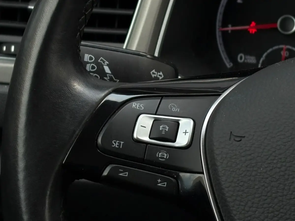1.0 TSI 110 pk Style | Parkeersensoren | Navigatie | Cruise control adaptief |
