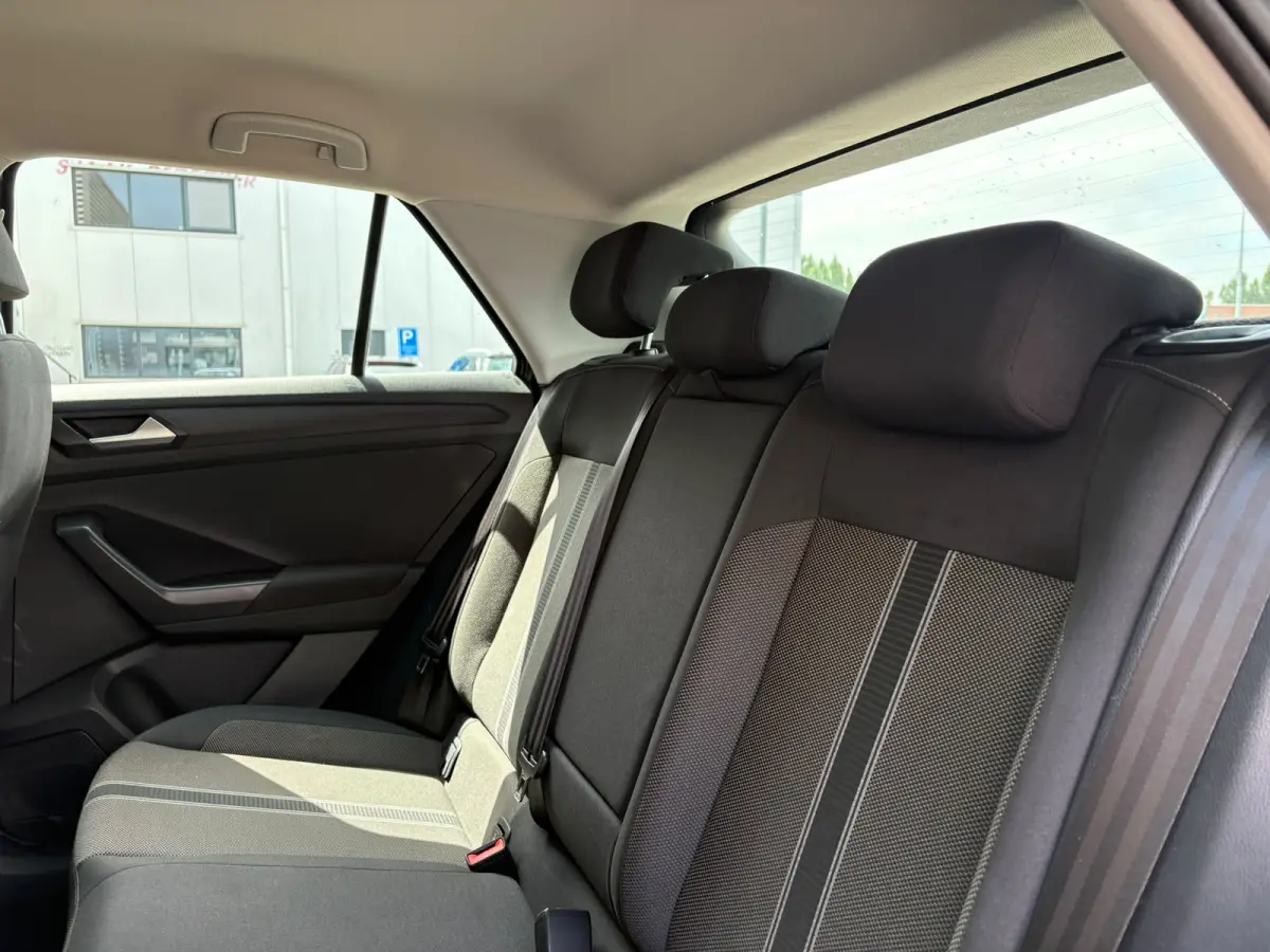 1.0 TSI 110 pk Style | Parkeersensoren | Navigatie | Cruise control adaptief |