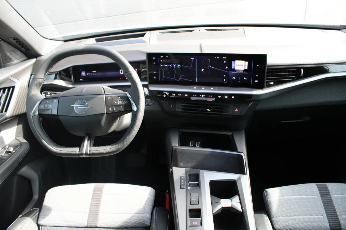1.2 Turbo Hybrid GS | Automaat | Navigatie | Camera voor + achter | Stoelverwarming | Apple carplay |