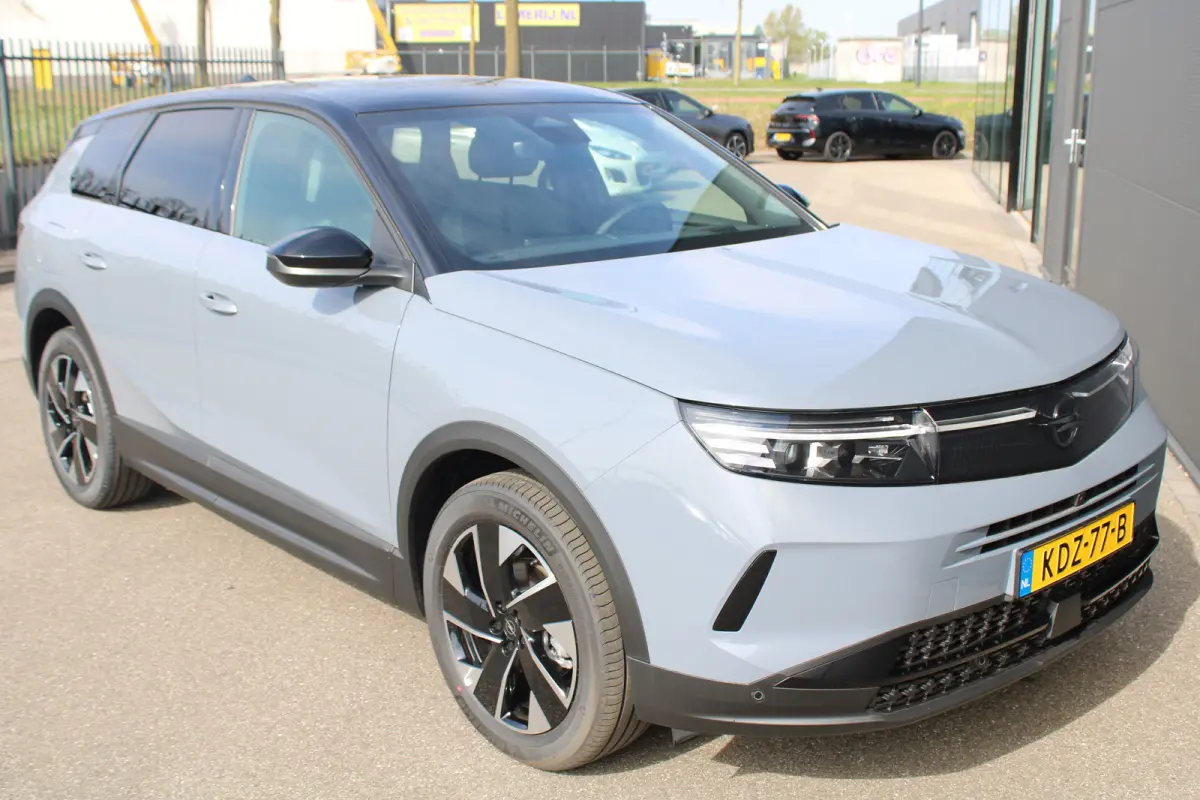 1.2 Turbo Hybrid GS | Automaat | Navigatie | Camera voor + achter | Stoelverwarming | Apple carplay |