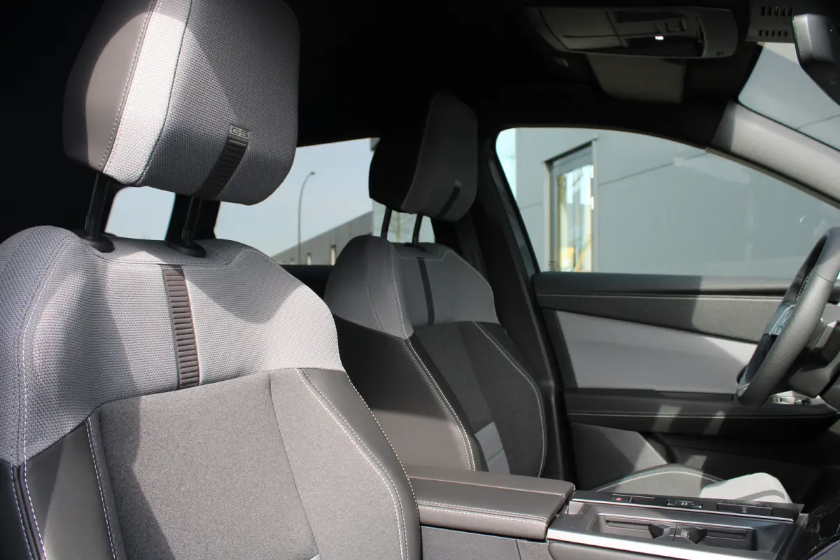 1.2 Turbo Hybrid GS | Automaat | Navigatie | Camera voor + achter | Stoelverwarming | Apple carplay |