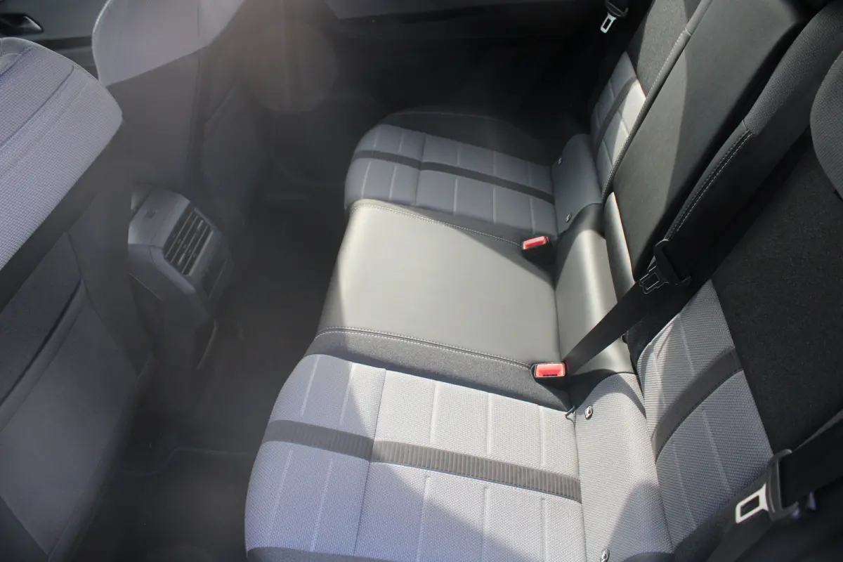 1.2 Turbo Hybrid GS | Automaat | Navigatie | Camera voor + achter | Stoelverwarming | Apple carplay |