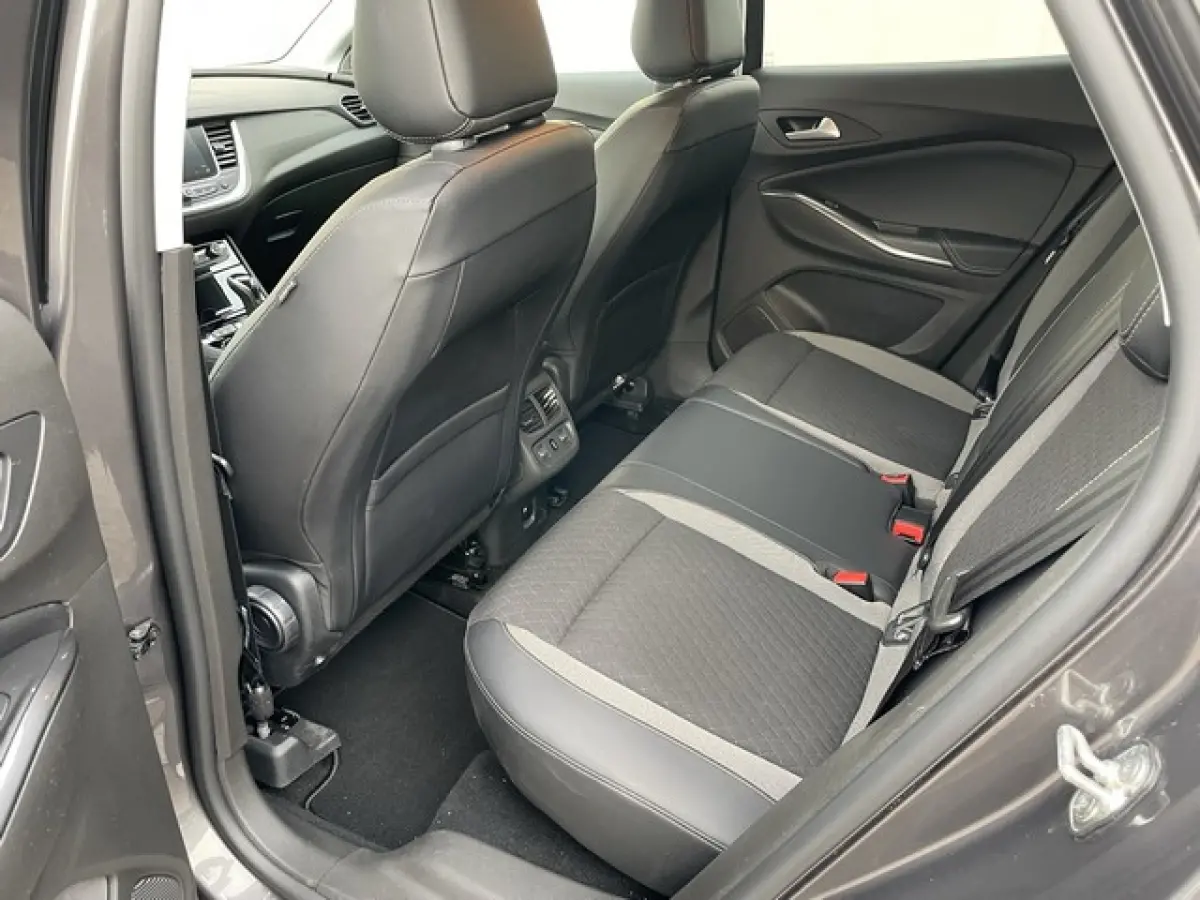 1.2 Turbo Elegance Automaat met Navi/Camera, Winterpakket, 18inch, AGR