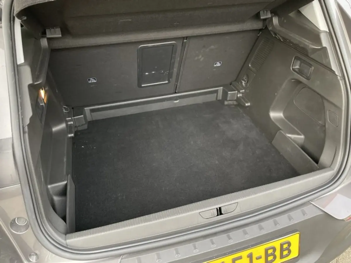 1.2 Turbo Elegance Automaat met Navi/Camera, Winterpakket, 18inch, AGR