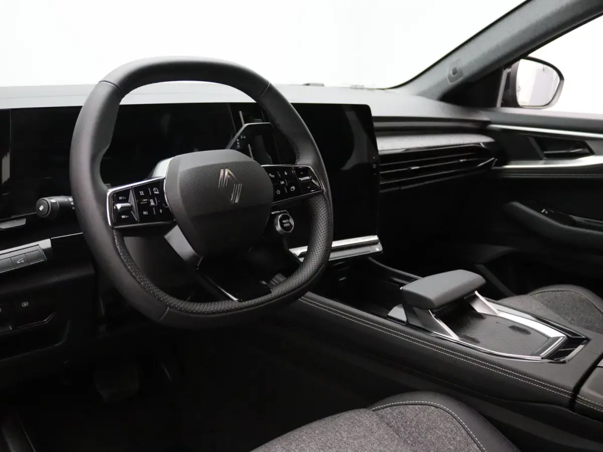 E-Tech full hybrid techno 200pk Camera | Adapt. Cruise | Parkeersens. v+a | Stoel-/stuur-/voorruitverw.