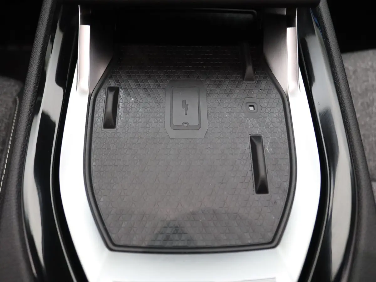 E-Tech full hybrid techno 200pk Camera | Adapt. Cruise | Parkeersens. v+a | Stoel-/stuur-/voorruitverw.