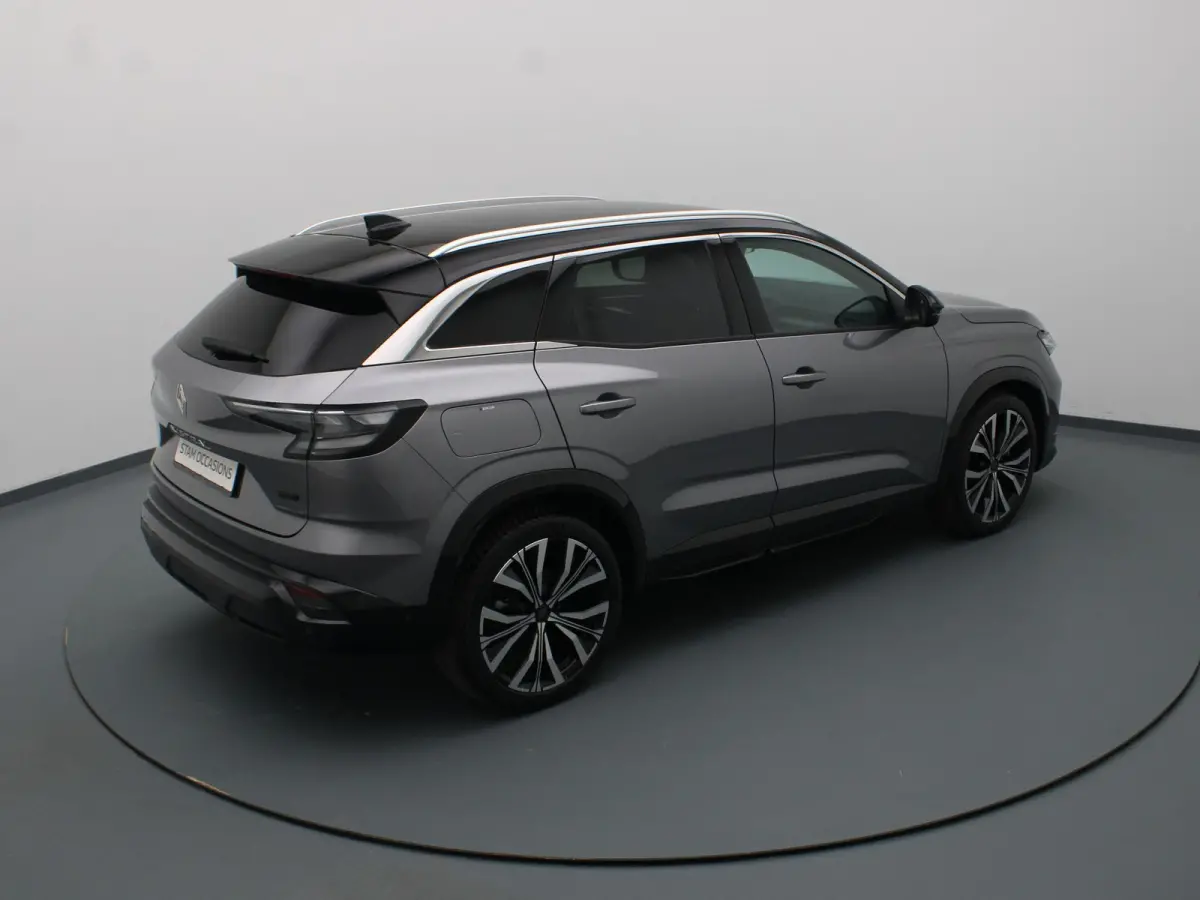 E-Tech full hybrid techno 200pk Camera | Adapt. Cruise | Parkeersens. v+a | Stoel-/stuur-/voorruitverw.