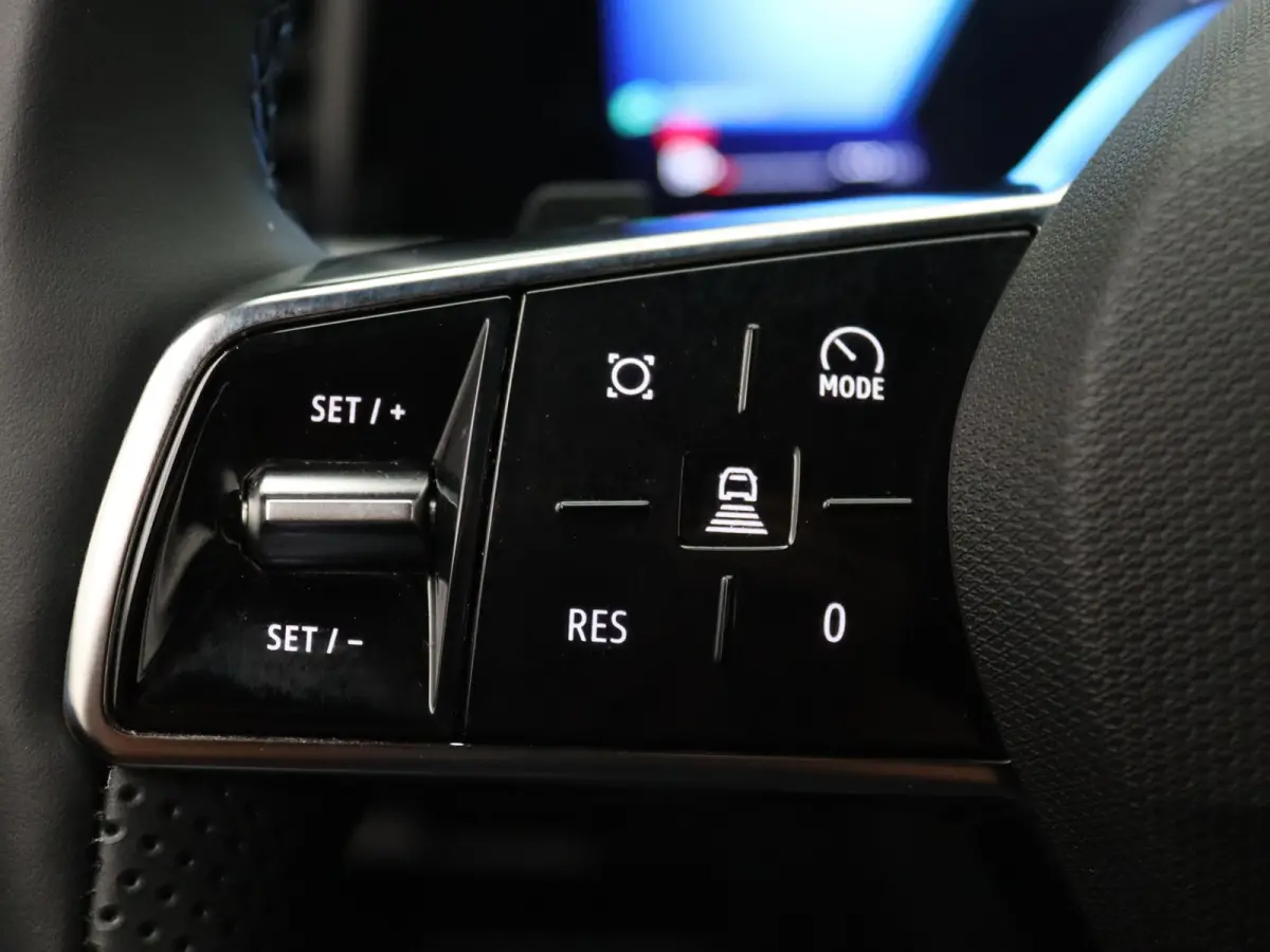 E-Tech full hybrid 200pk techno Stuur verwarmd | verwarmde voorruit
