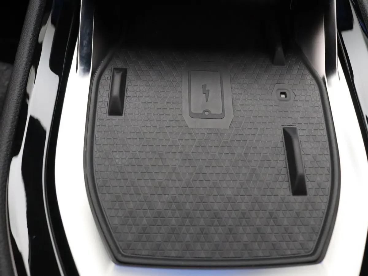 E-Tech full hybrid 200pk techno Stuur verwarmd | verwarmde voorruit