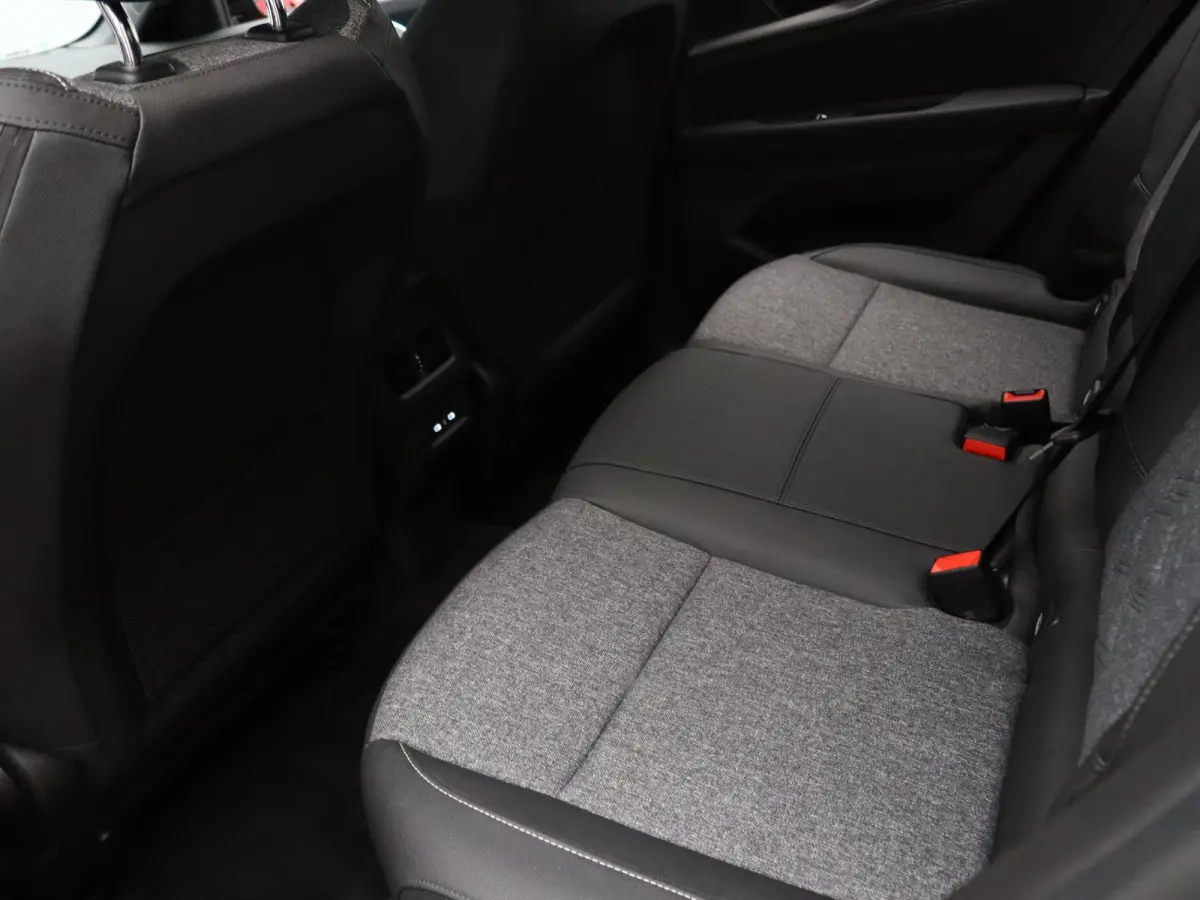E-Tech full hybrid 200pk techno Stuur verwarmd | verwarmde voorruit