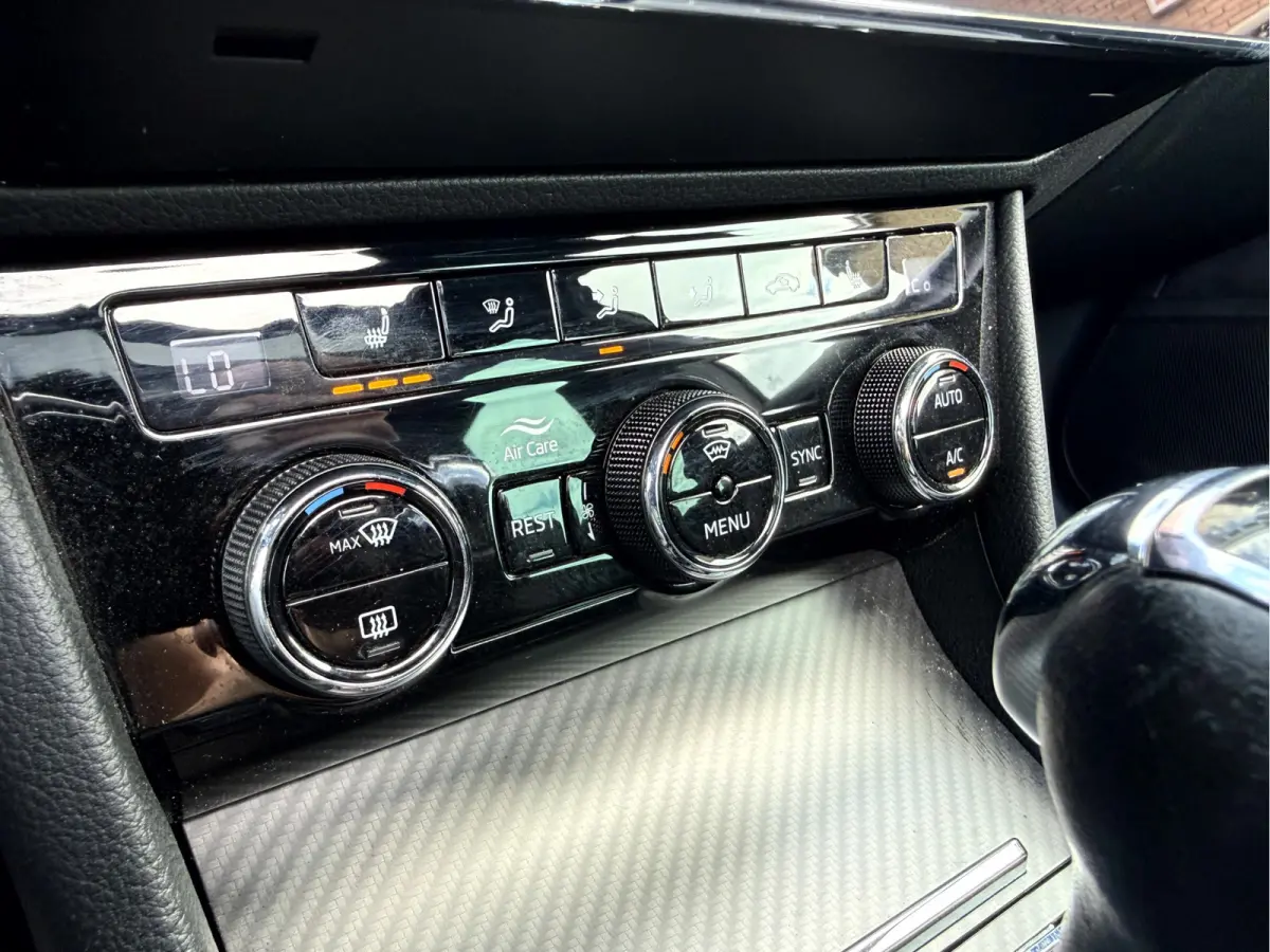 1.4 TSI iV Sportline Business Panoramadak, Trekhaak