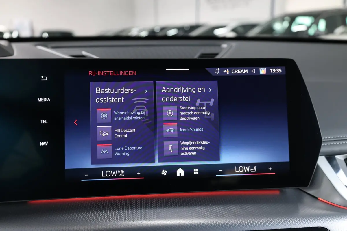 M35i 301+PK FULL/LASER/VIRTUAL/SFEER/HUD/PANO/LEER+S.VERWARMING+MEMORY/360/20" LMV/ACC/ECC/FABRIEKSGARANTIE!