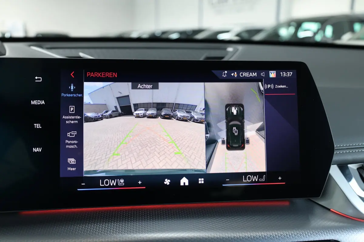 M35i 301+PK FULL/LASER/VIRTUAL/SFEER/HUD/PANO/LEER+S.VERWARMING+MEMORY/360/20" LMV/ACC/ECC/FABRIEKSGARANTIE!