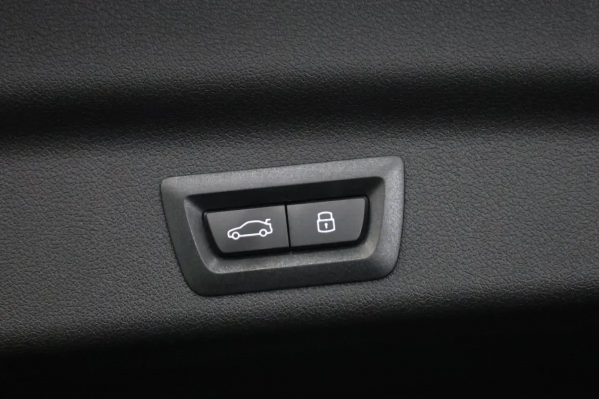 M35i 301+PK FULL/LASER/VIRTUAL/SFEER/HUD/PANO/LEER+S.VERWARMING+MEMORY/360/20" LMV/ACC/ECC/FABRIEKSGARANTIE!
