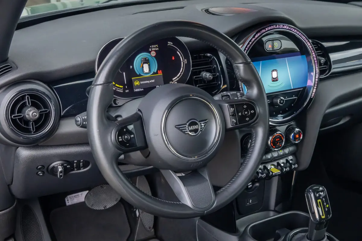 Business Edition 33 kWh | Apple Carplay/Android Auto | Keyless start | Stof/kunstlederen bekleding | Navigatiesysteem | Apple Carplay/Android Auto|telefoonintegratie premium | Extra getint g