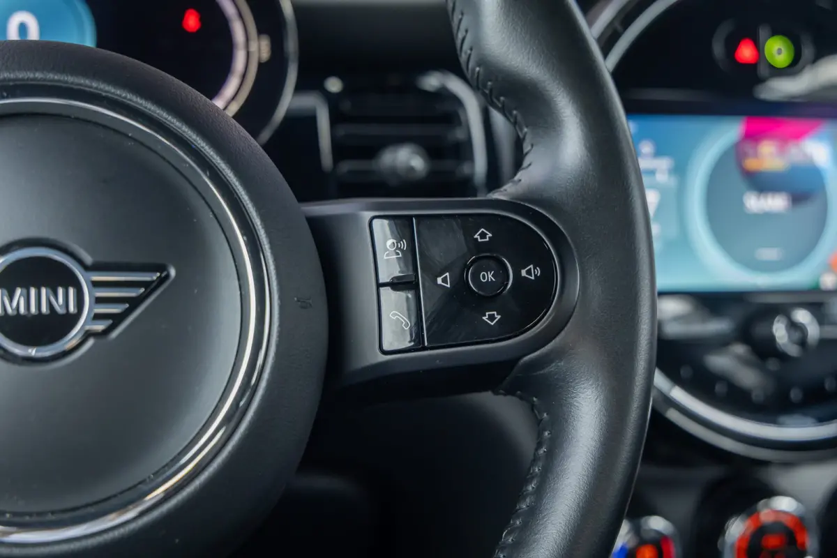 Business Edition 33 kWh | Apple Carplay/Android Auto | Keyless start | Stof/kunstlederen bekleding | Navigatiesysteem | Apple Carplay/Android Auto|telefoonintegratie premium | Extra getint g