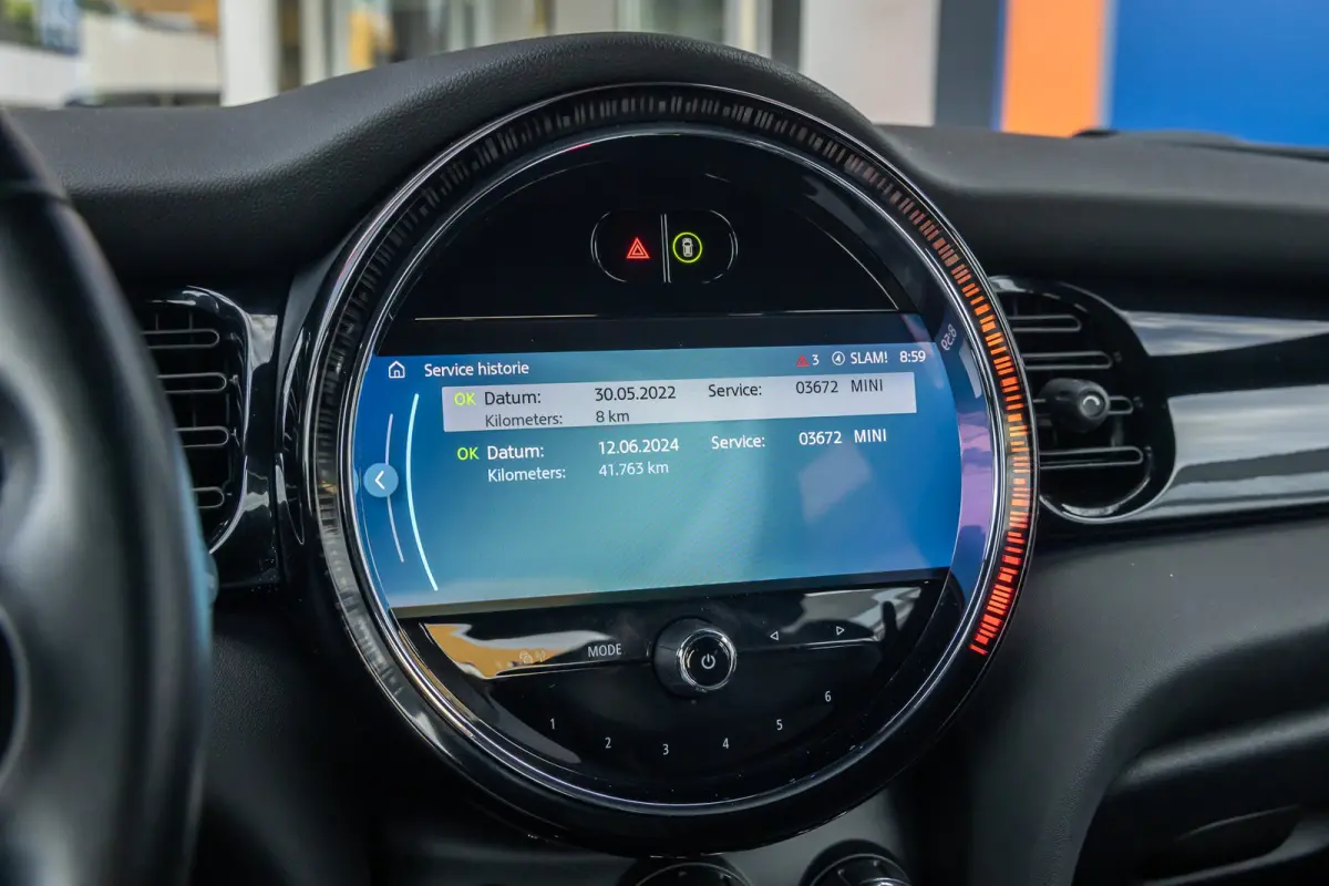 Business Edition 33 kWh | Apple Carplay/Android Auto | Keyless start | Stof/kunstlederen bekleding | Navigatiesysteem | Apple Carplay/Android Auto|telefoonintegratie premium | Extra getint g