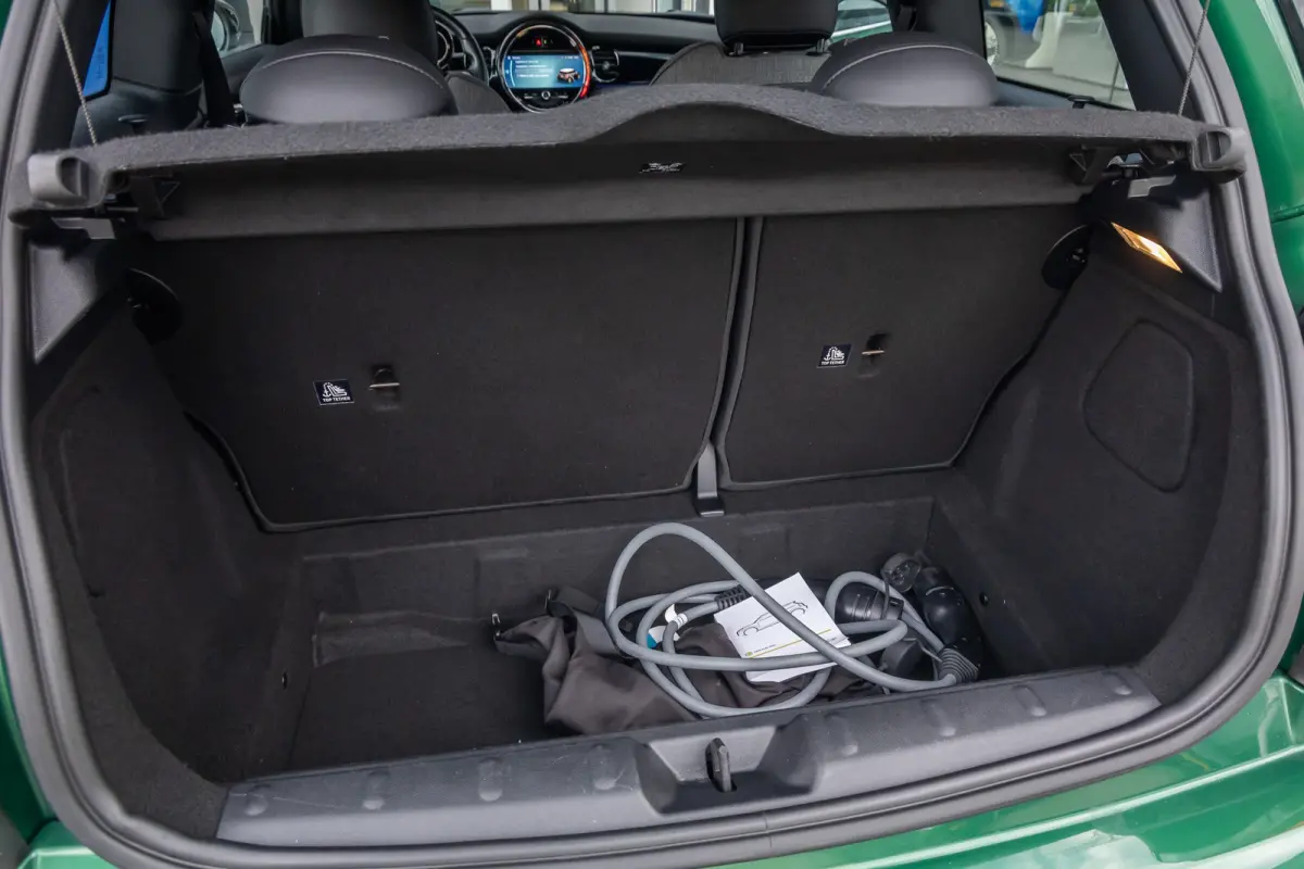 Business Edition 33 kWh | Apple Carplay/Android Auto | Keyless start | Stof/kunstlederen bekleding | Navigatiesysteem | Apple Carplay/Android Auto|telefoonintegratie premium | Extra getint g