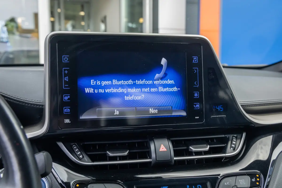 1.8 Hybrid Style Ultimate | Achteruitrijcamera | Dodehoek detectie | Cruise control adaptief | Keyless entry/Start | Full LED | Trekhaak | Achteruitrijcamera | Cruise control adaptief | Dode