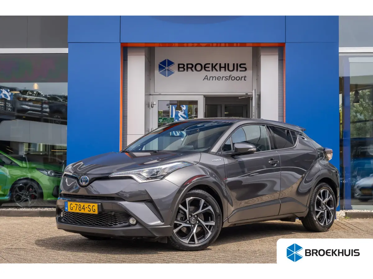 1.8 Hybrid Style Ultimate | Achteruitrijcamera | Dodehoek detectie | Cruise control adaptief | Keyless entry/Start | Full LED | Trekhaak | Achteruitrijcamera | Cruise control adaptief | Dode