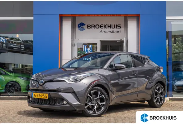 1.8 Hybrid Style Ultimate | Achteruitrijcamera | Dodehoek detectie | Cruise control adaptief | Keyless entry/Start | Full LED | Trekhaak | Achteruitrijcamera | Cruise control adaptief | Dode