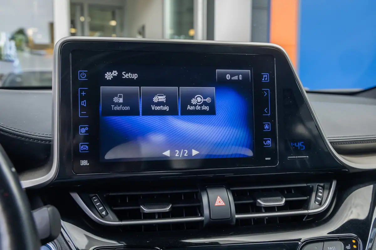 1.8 Hybrid Style Ultimate | Achteruitrijcamera | Dodehoek detectie | Cruise control adaptief | Keyless entry/Start | Full LED | Trekhaak | Achteruitrijcamera | Cruise control adaptief | Dode