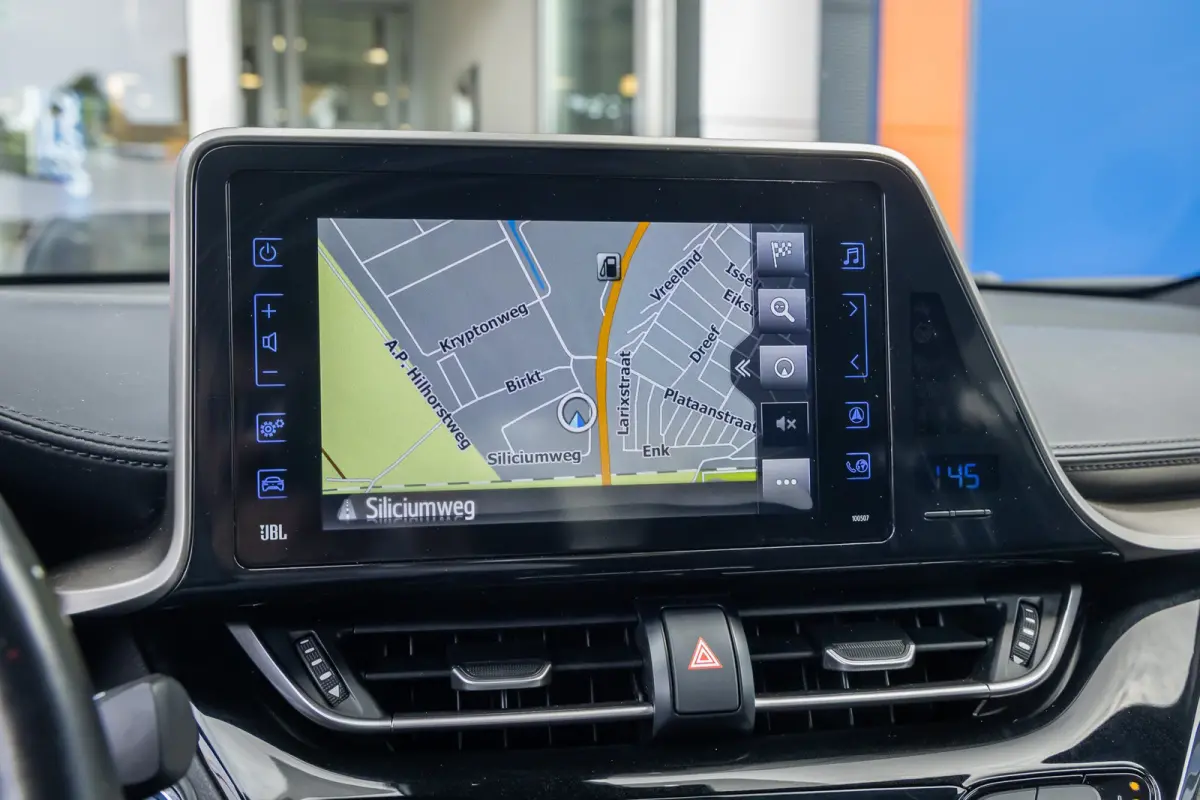 1.8 Hybrid Style Ultimate | Achteruitrijcamera | Dodehoek detectie | Cruise control adaptief | Keyless entry/Start | Full LED | Trekhaak | Achteruitrijcamera | Cruise control adaptief | Dode