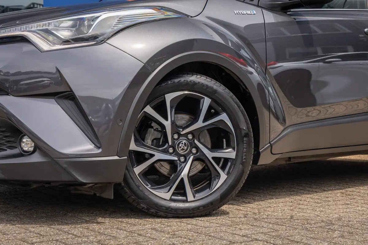 1.8 Hybrid Style Ultimate | Achteruitrijcamera | Dodehoek detectie | Cruise control adaptief | Keyless entry/Start | Full LED | Trekhaak | Achteruitrijcamera | Cruise control adaptief | Dode