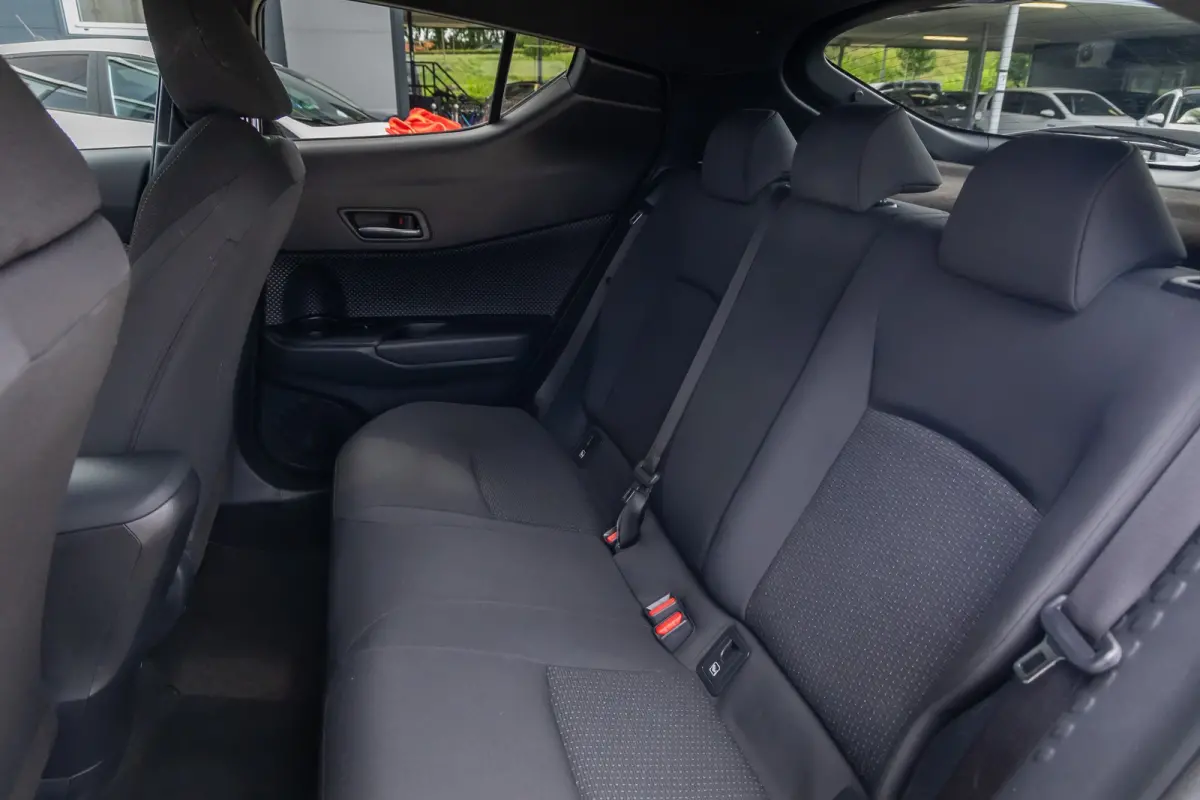 1.8 Hybrid Style Ultimate | Achteruitrijcamera | Dodehoek detectie | Cruise control adaptief | Keyless entry/Start | Full LED | Trekhaak | Achteruitrijcamera | Cruise control adaptief | Dode
