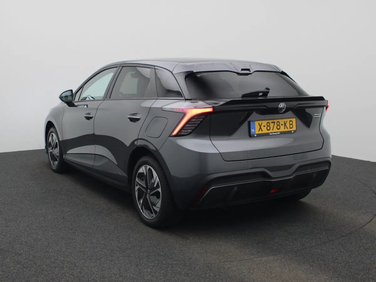 Comfort 64 kWh | Apple Carplay / Android Auto | Virtual Cockpit | Privacy Glass | Multifunctioneel Stuurwiel |