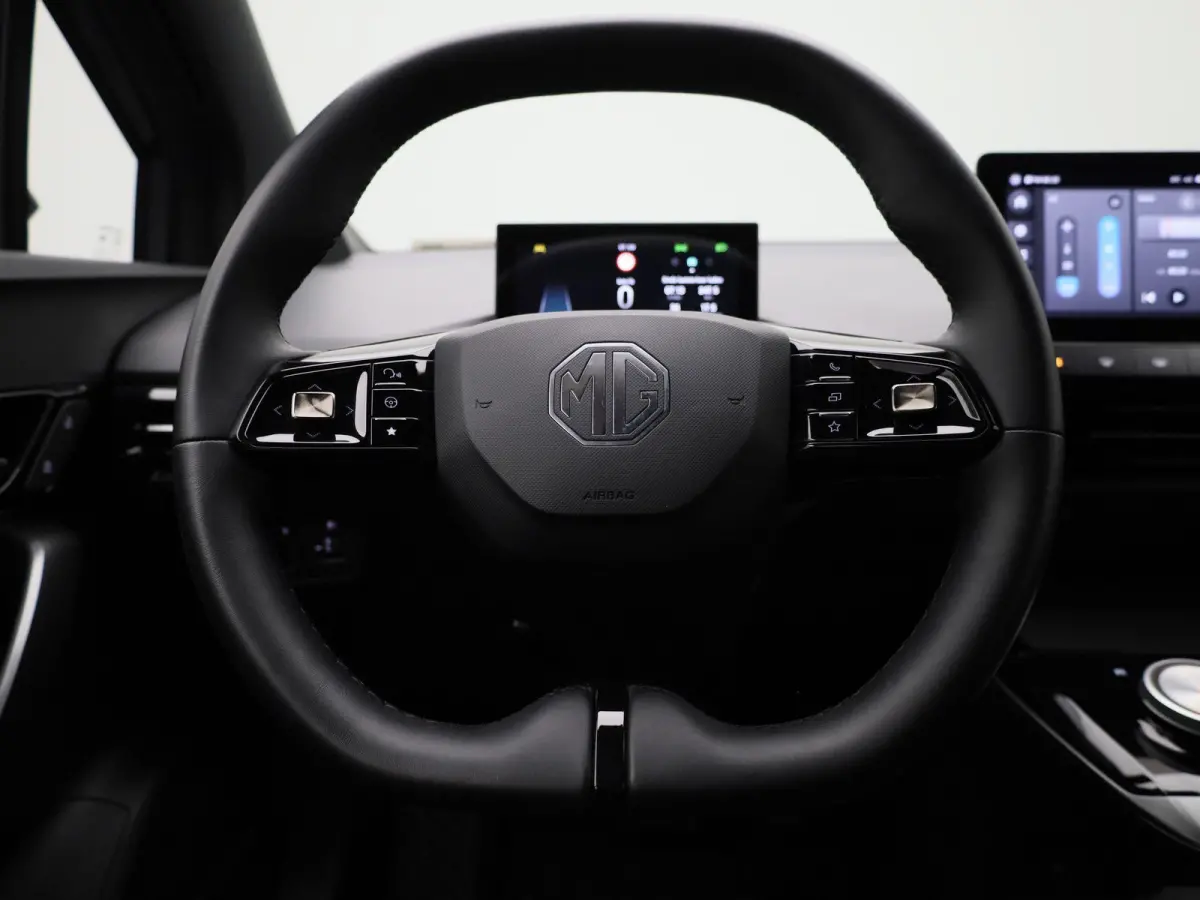 Comfort 64 kWh | Apple Carplay / Android Auto | Virtual Cockpit | Privacy Glass | Multifunctioneel Stuurwiel |