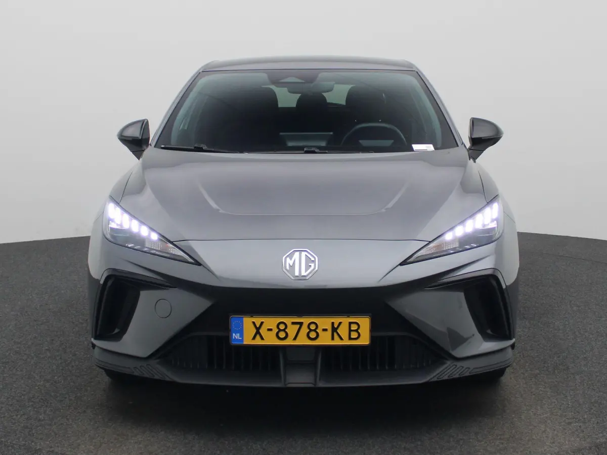 Comfort 64 kWh | Apple Carplay / Android Auto | Virtual Cockpit | Privacy Glass | Multifunctioneel Stuurwiel |