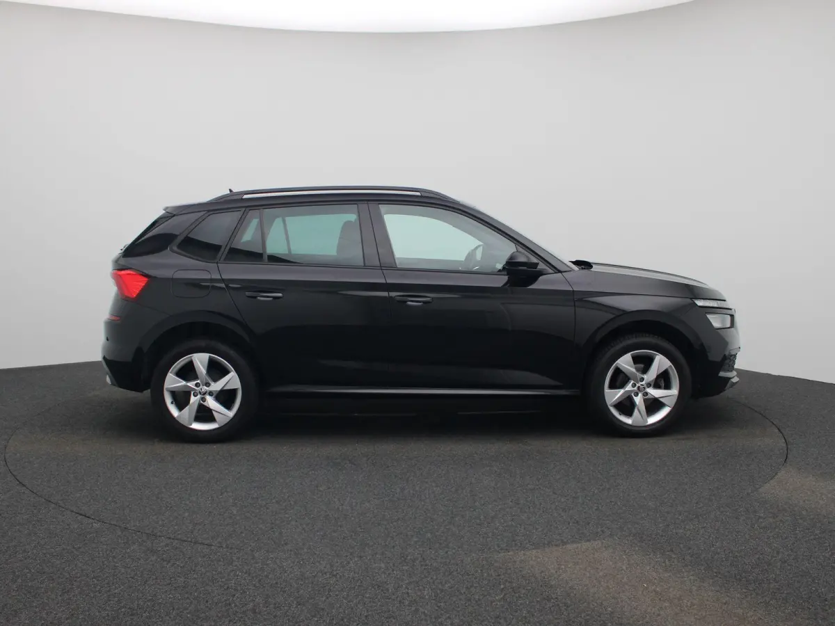 1.0 TSI Sport Business | Automaat | Elek. Trekhaak | Apple Carplay / Android Auto | Lichtmetalen Velgen | Sportstoelen |