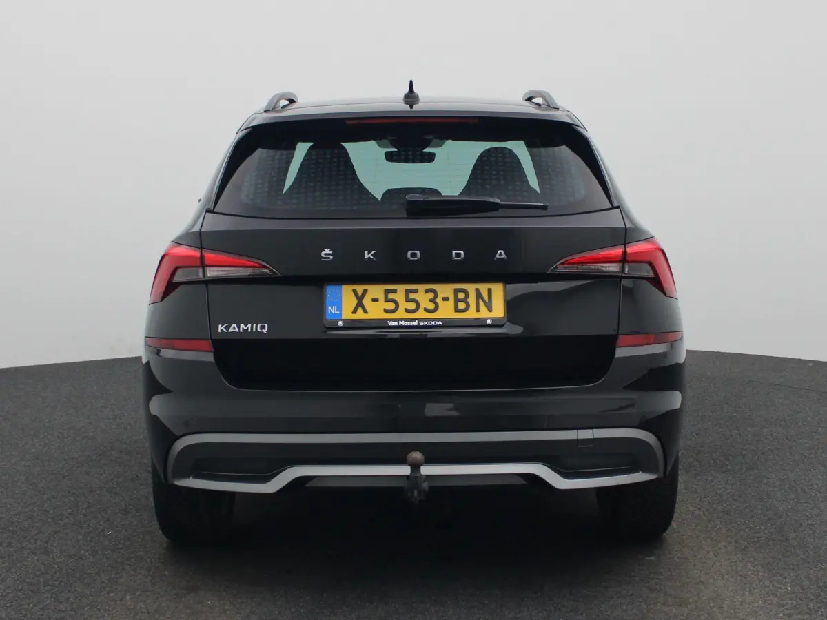 1.0 TSI Sport Business | Automaat | Elek. Trekhaak | Apple Carplay / Android Auto | Lichtmetalen Velgen | Sportstoelen |