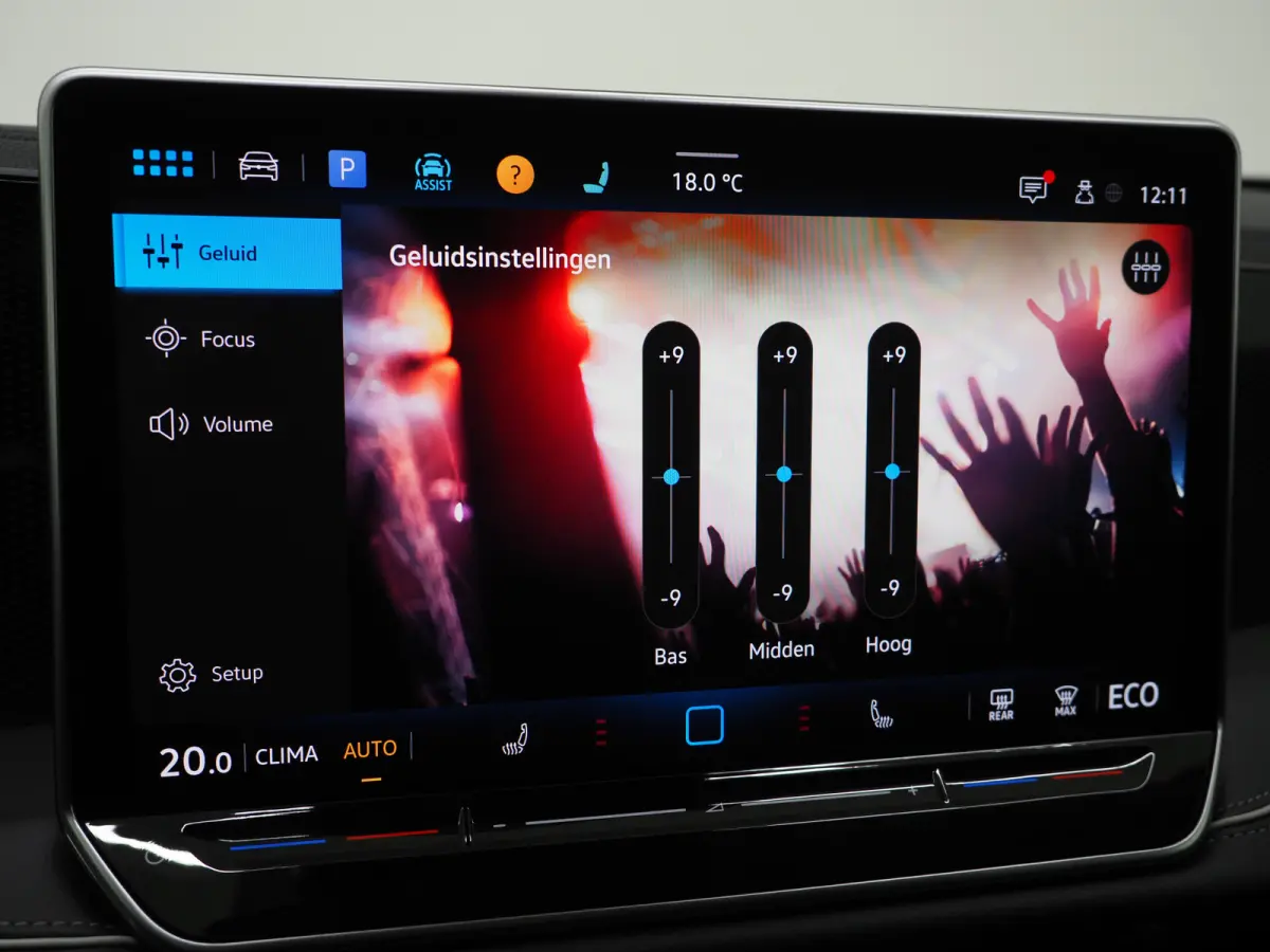 1.5 eHybrid 204PK | Leder/Alcantara | Massage | Trekhaak | HUD | Camera | Adaptive Cruise | Sfeerlicht | Carplay