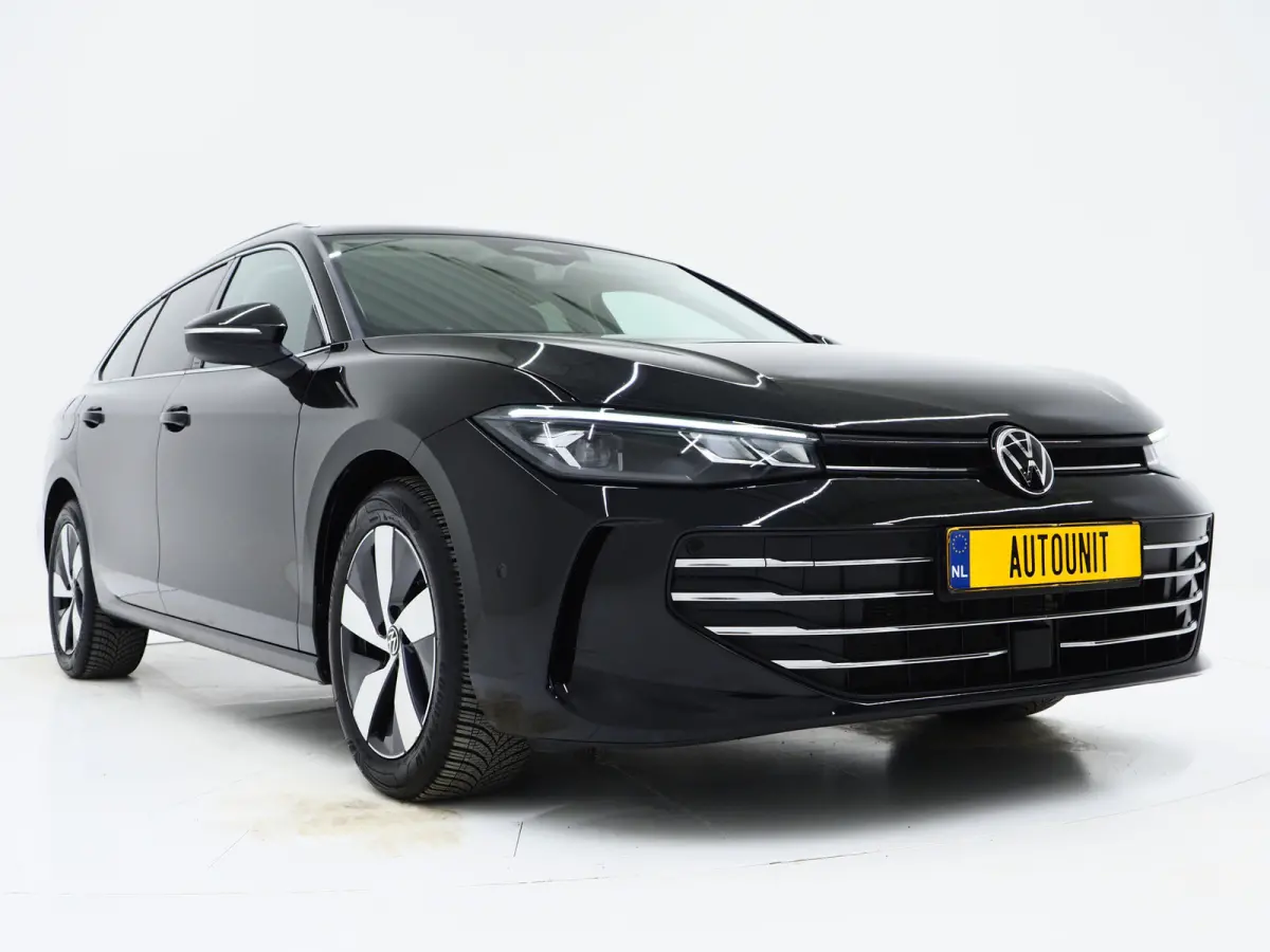 1.5 eHybrid 204PK | Leder/Alcantara | Massage | Trekhaak | HUD | Camera | Adaptive Cruise | Sfeerlicht | Carplay