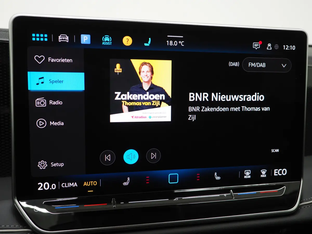 1.5 eHybrid 204PK | Leder/Alcantara | Massage | Trekhaak | HUD | Camera | Adaptive Cruise | Sfeerlicht | Carplay