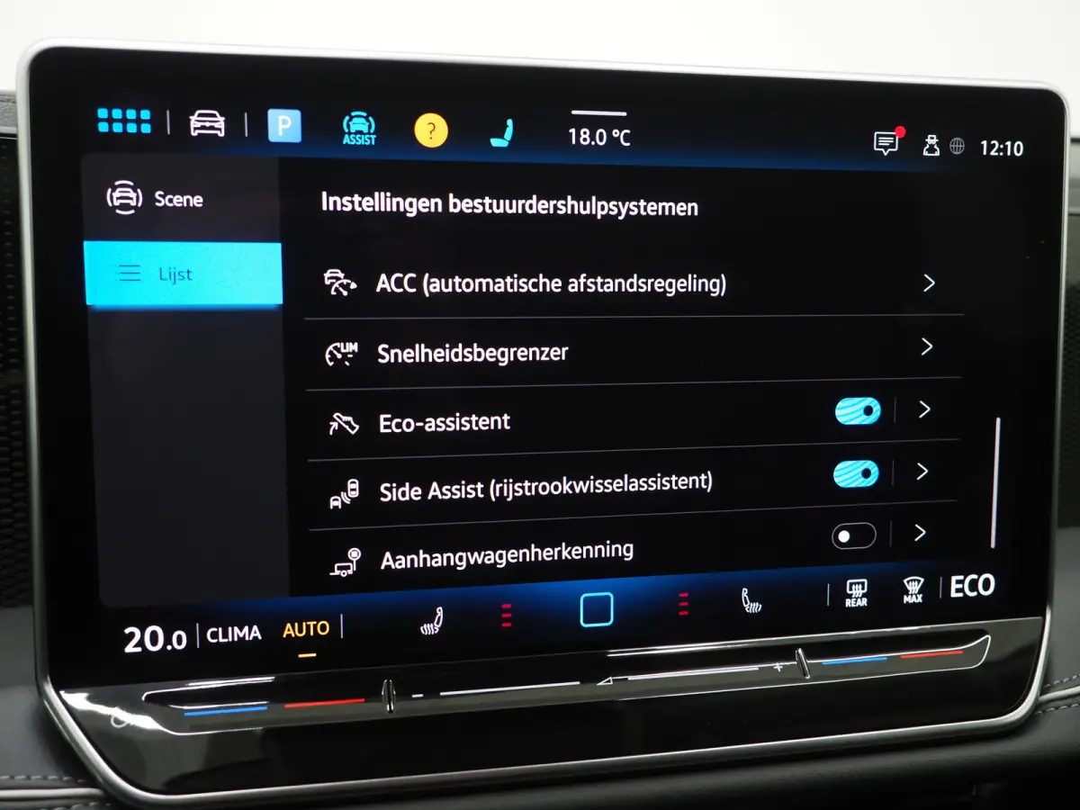 1.5 eHybrid 204PK | Leder/Alcantara | Massage | Trekhaak | HUD | Camera | Adaptive Cruise | Sfeerlicht | Carplay
