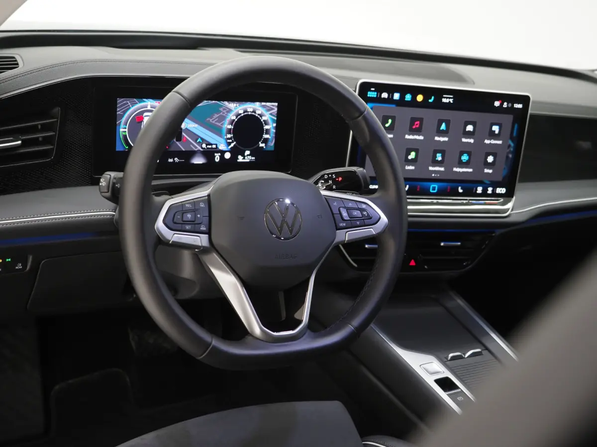 1.5 eHybrid 204PK | Leder/Alcantara | Massage | Trekhaak | HUD | Camera | Adaptive Cruise | Sfeerlicht | Carplay