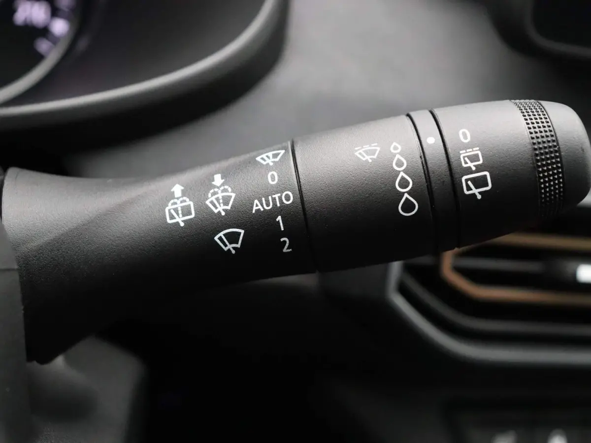 TCe 100pk ECO-G Extreme 5p. | Parkeersensoren voor/achter | Auto. parkeerrem | Blind spot warning |